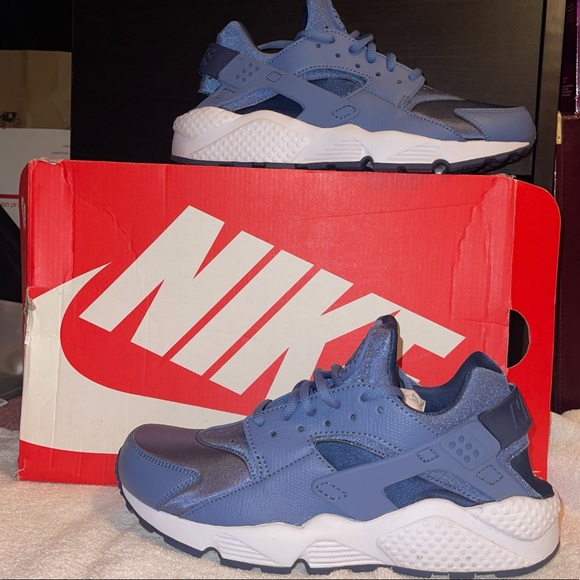 Nike Shoes - Women’s Nike Ocean Fog Huarache- Size 9.5